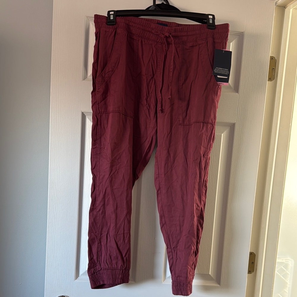 Women’s Burgundy Jogger Pants